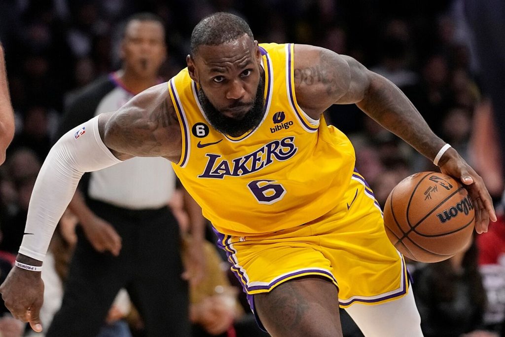 LeBron James breaks NBA all-time scoring record - PRIMA NEWS